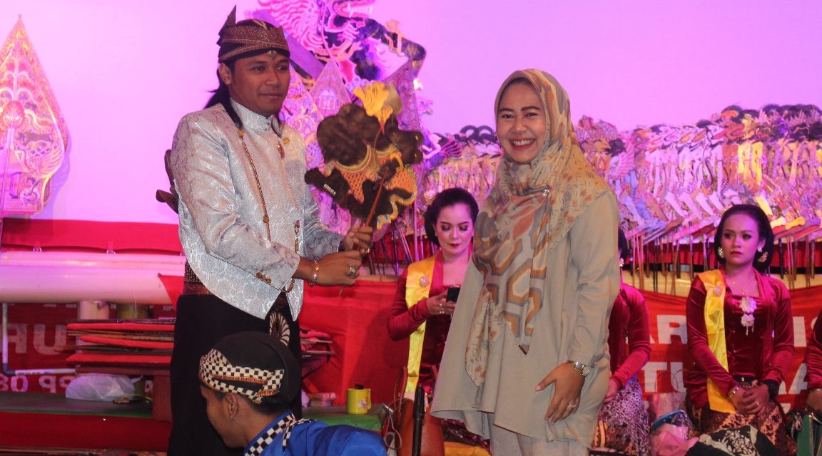 Pesan Moral Wayang Kulit Jadikan Pelajaran Berharga