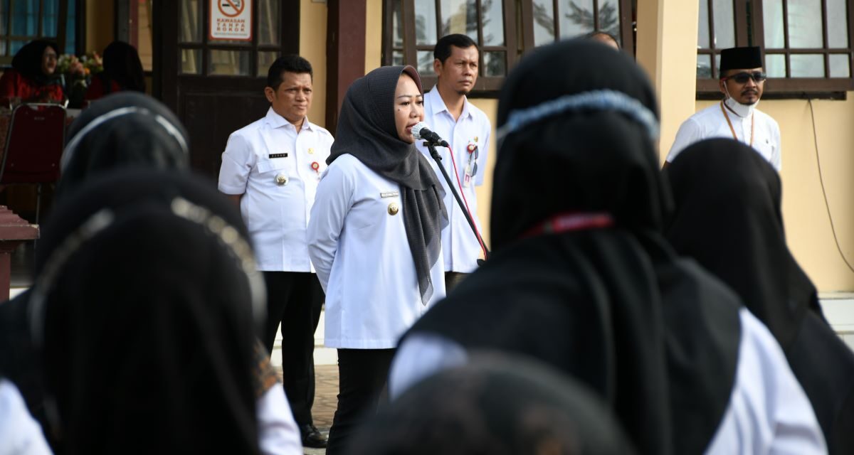 Awal Tahun, Bupati Tiwi Instruksi Tingkatkan Pelayanan Masyarakat