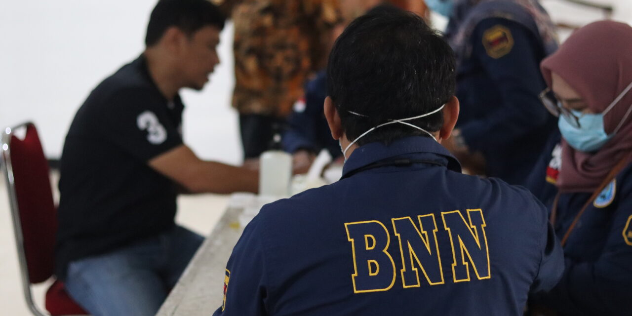 Tingkatkan Kesadaran Bahaya Narkoba, BNNK Purbalingga Lakukan Tes Urine