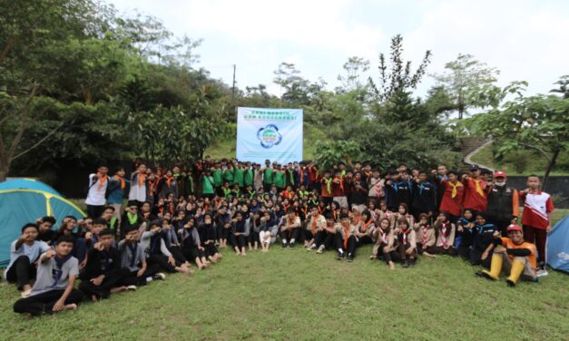 Lintas Komunitas Tanam 250 Pohon dan Bersihkan Sungai dI Tanalum