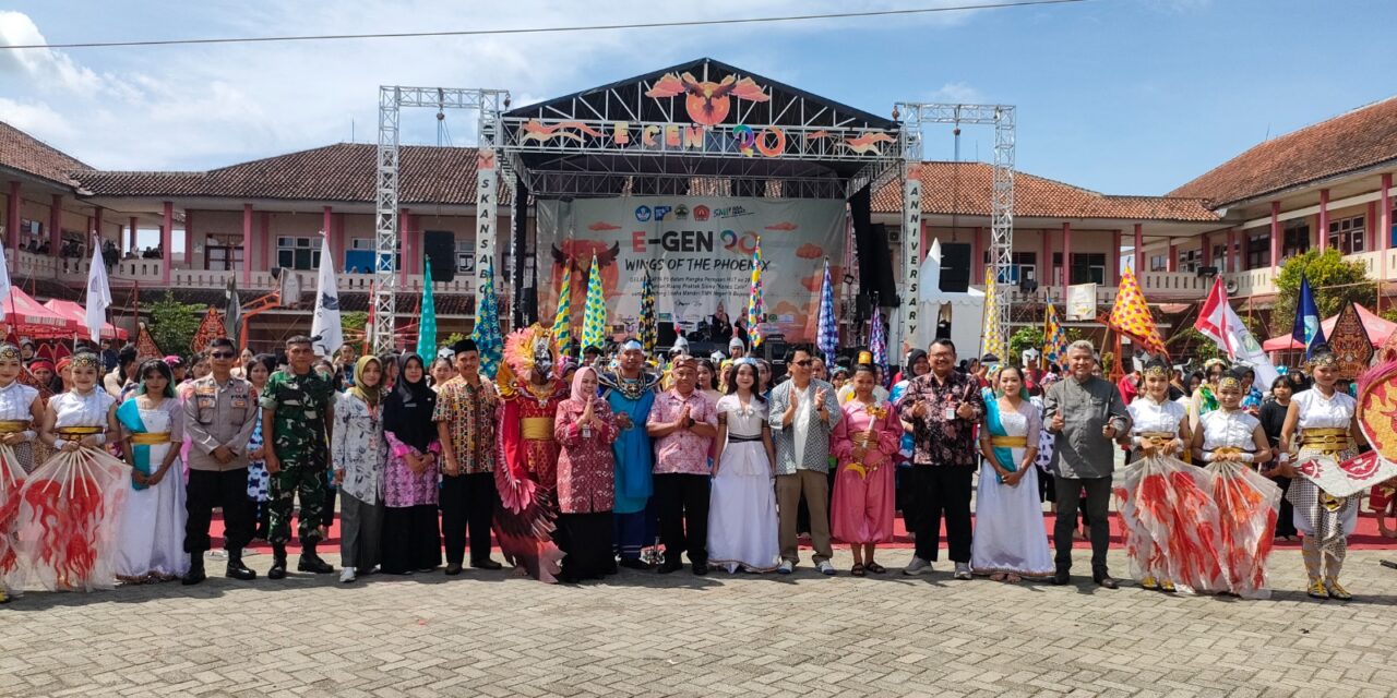 SMKN 1 Bojongsari Gelar Pameran Karya dan Resmikan Kenes Cafe