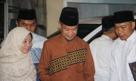 Tarawih Keliling di Tumanggal, Rofik Hananto Ajak Warga Dukung Program Bupati Purbalingga