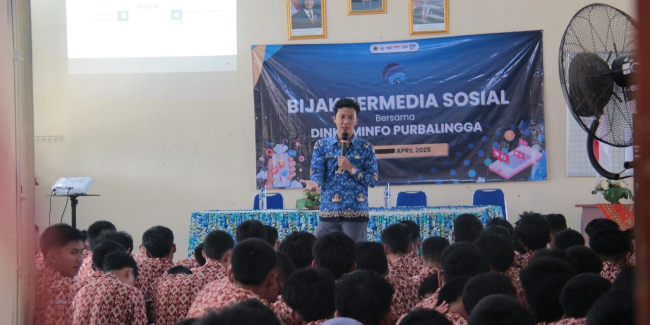 SMKN 1 Rembang Tanamkan Literasi Digital Sejak Dini Untuk Peserta Didik