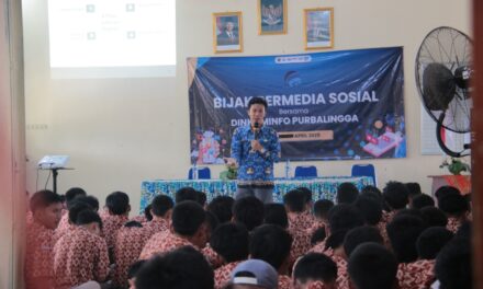 SMKN 1 Rembang Tanamkan Literasi Digital Sejak Dini Untuk Peserta Didik