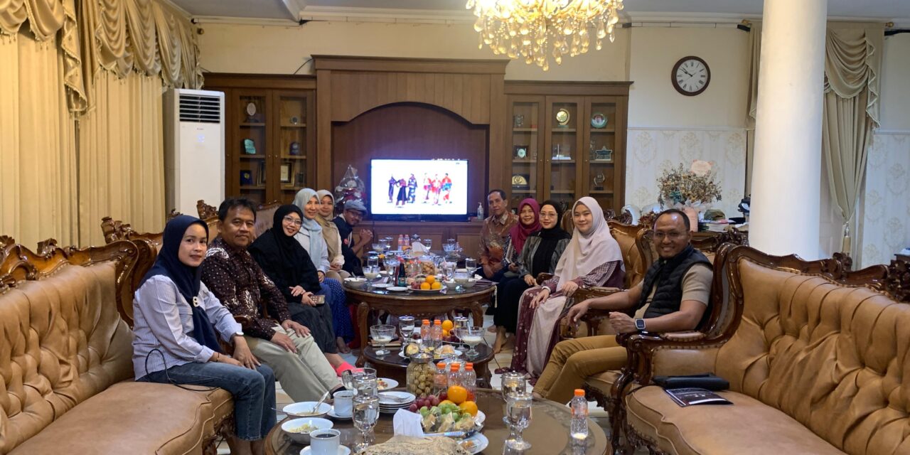 Temui desainer nasional, ketua dekranasda siap kembangkan identitas batik Purbalingga