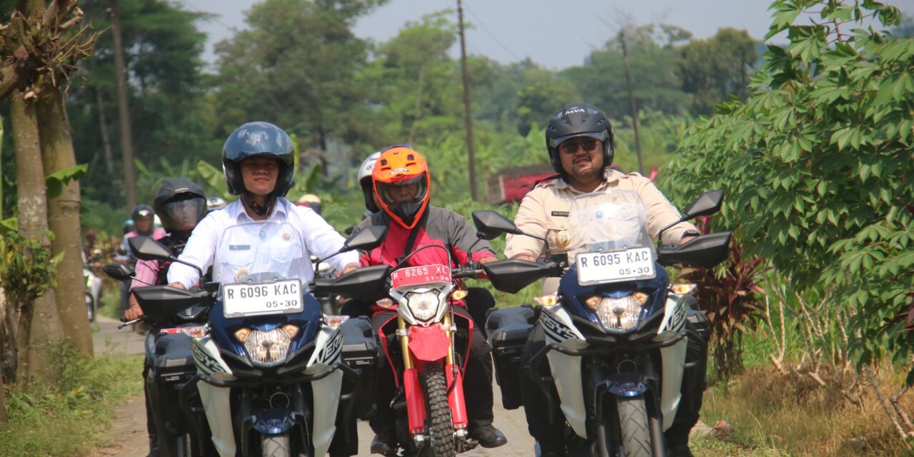 Bupati Purbalingga Blusukan Naik Motor, Pastikan Penanganan Infrastruktur Rusak dan Masalah Sampah