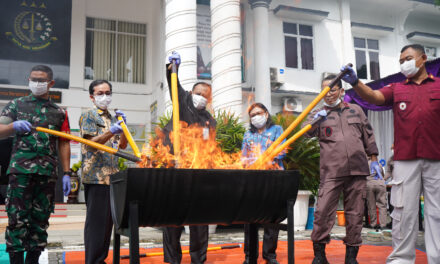 Kejari Purbalingga Musnahkan Barang Bukti 25 Perkara yang Telah Berkekuatan Hukum Tetap