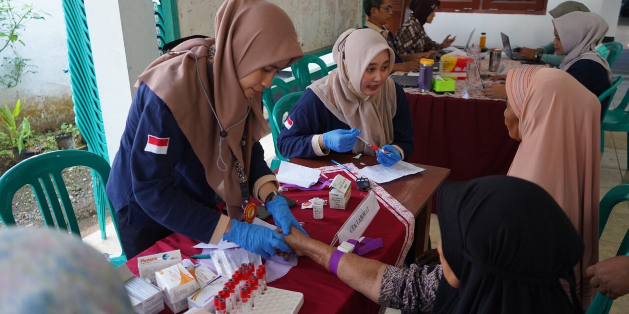 Dekatkan Layanan ke Warga, Puskesmas Kemangkon Gelar Cek Kesehatan dan Pengobatan Gratis di Desa