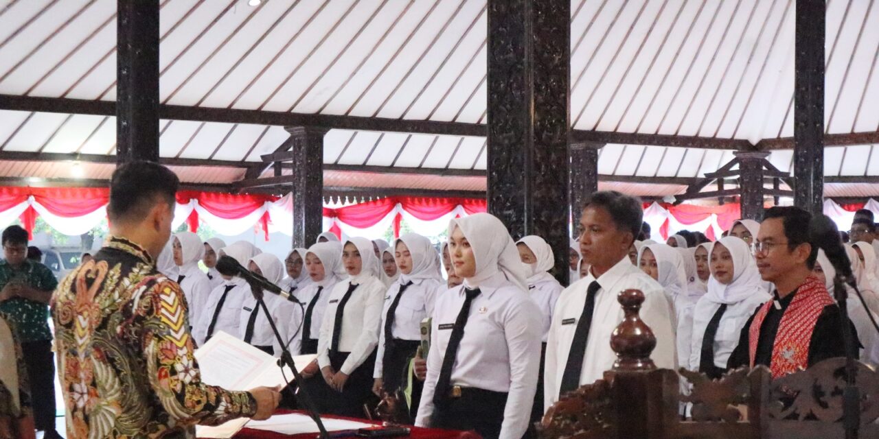 Bupati Purbaligga Lantik 353 PPPK dan 2 PNS, Minta Tunjukkan Kinerja Terbaik