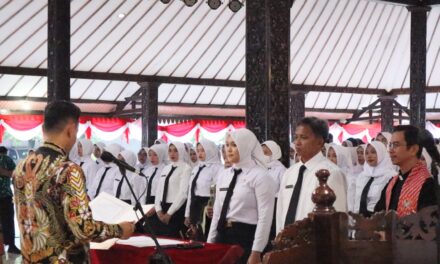 Bupati Purbaligga Lantik 353 PPPK dan 2 PNS, Minta Tunjukkan Kinerja Terbaik