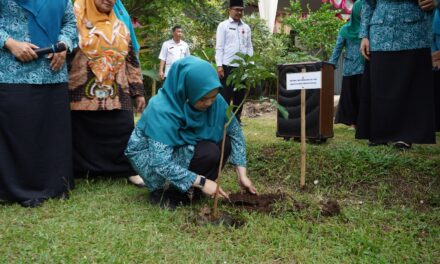 PKK Purbalingga Ajak Warga Manfaatkan Pekarangan Lewat Gerakan Rabu Pon