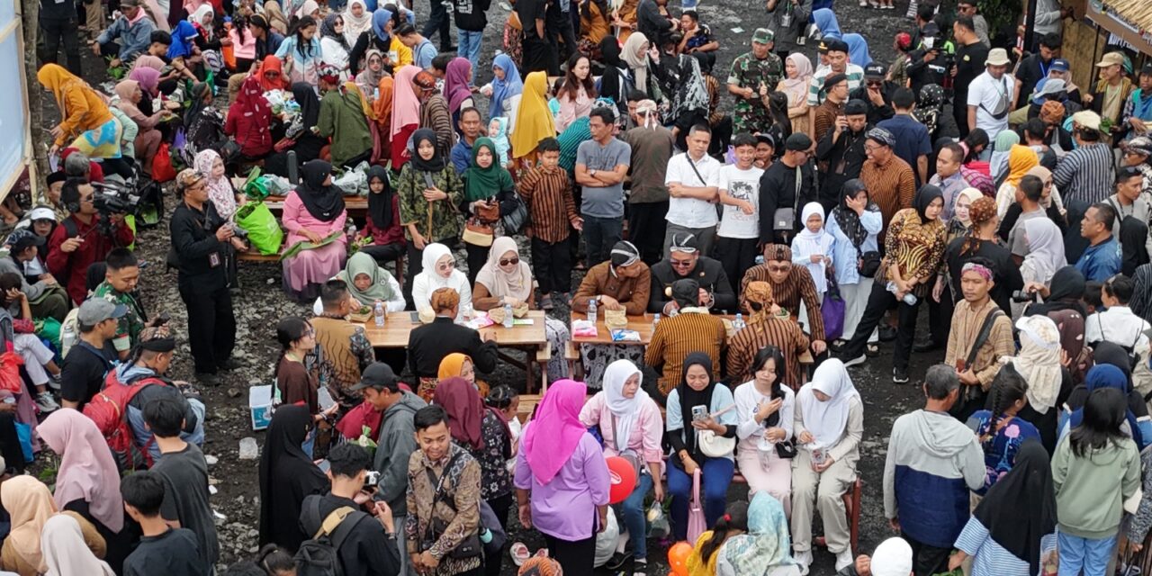 Purbalingga Catat Rekor MURI, 8.888 Porsi Nasi 3G Disantap Bersama di Festival Gunung Slamet