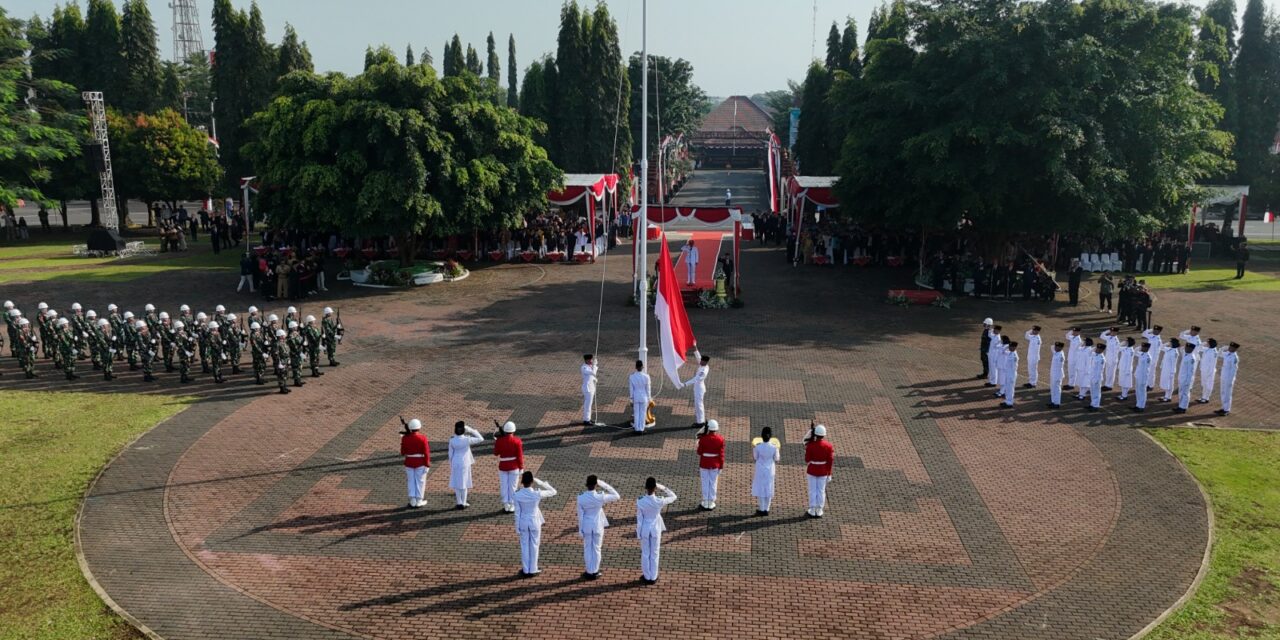 Bupati Fahmi Pimpin Upacara HUT ke-80 RI, Ajak Warga Perkuat Semangat Nasionalisme