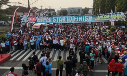 Ribuan Warga Ikuti Jalan Sehat HUT ke-80 RI di Purbalingga
