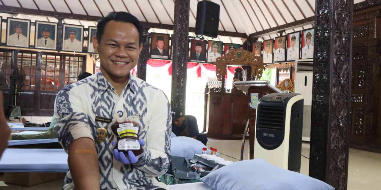 Donor Darah Massal dan Cek Kesehatan Gratis, Bupati Purbalingga Ikut Donorkan Darah di Hari Ulang Tahunnya