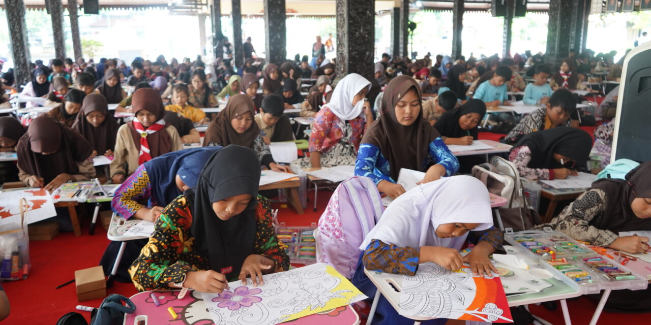 600 Siswa Ikuti Lomba Mewarnai dan Melukis Peringati Hari Batik Nasional