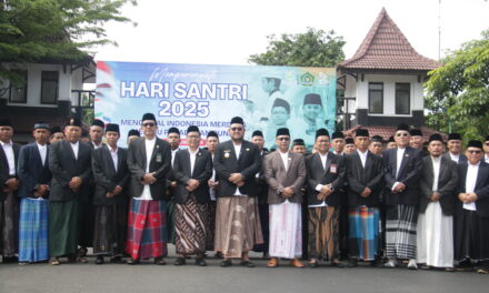 Apel Peringatan Hari Santri Nasional 2025, Santri Didorong Kuasai Ilmu dan Teknologi