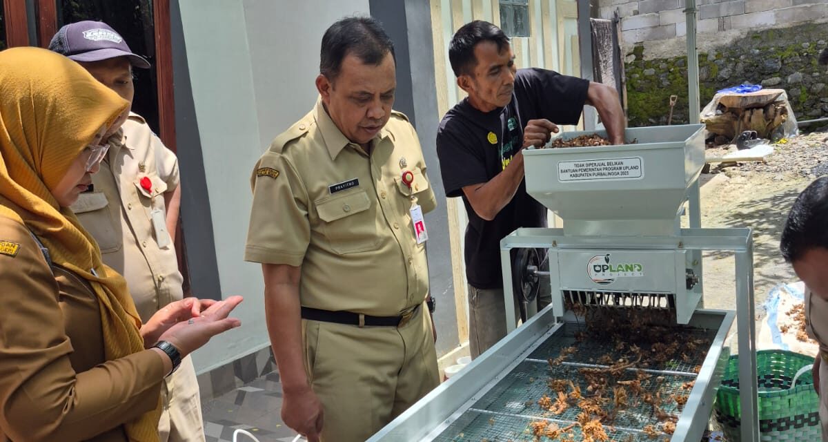 Alat Perontok dan Pembersih Kapulaga Ringankan Beban Kerja Petani Purbalingga