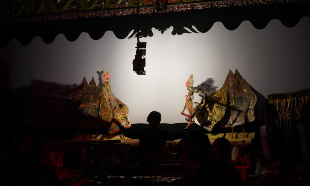 Enam Dalang Muda Purbalingga Pentaskan Parade Wayang Kulit di Tangine Seni Budaya ke-3
