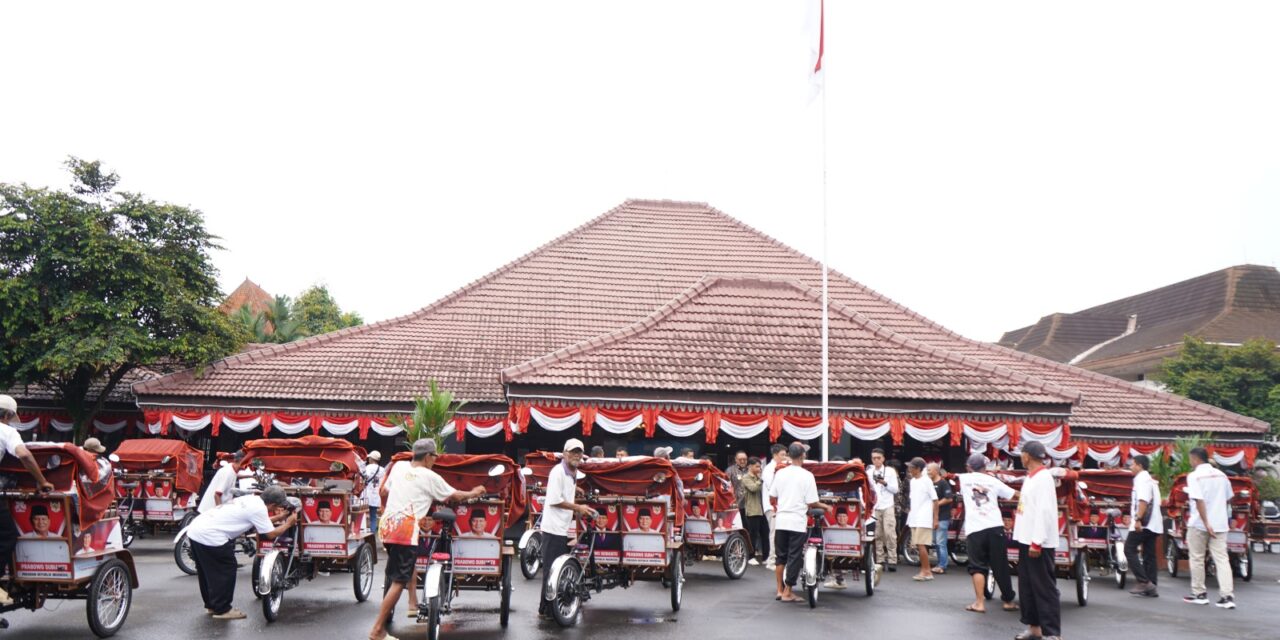 100 Tukang Becak di Purbalingga Terima Bantuan Becak Listrik dari Presiden Prabowo