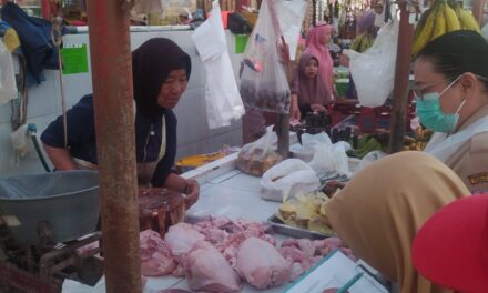 Jelang Idul Fitri, DPPP Purbalingga Monitoring PAH di Pasar Bukateja
